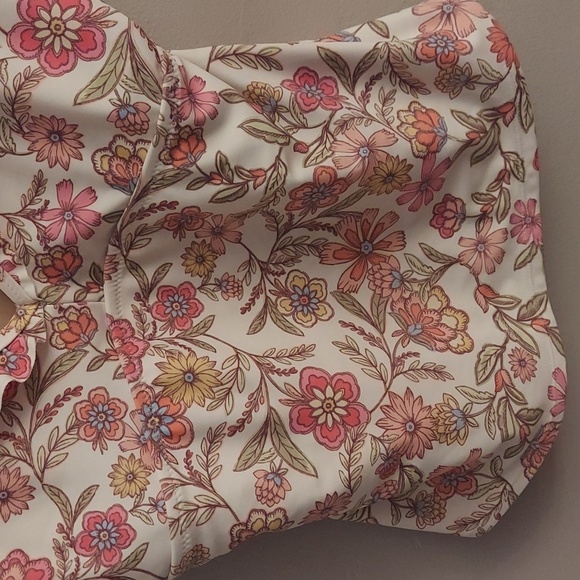 OLD NAVY Ruffle Trimmed Floral Tankini Swim Top - Picture 4 of 10